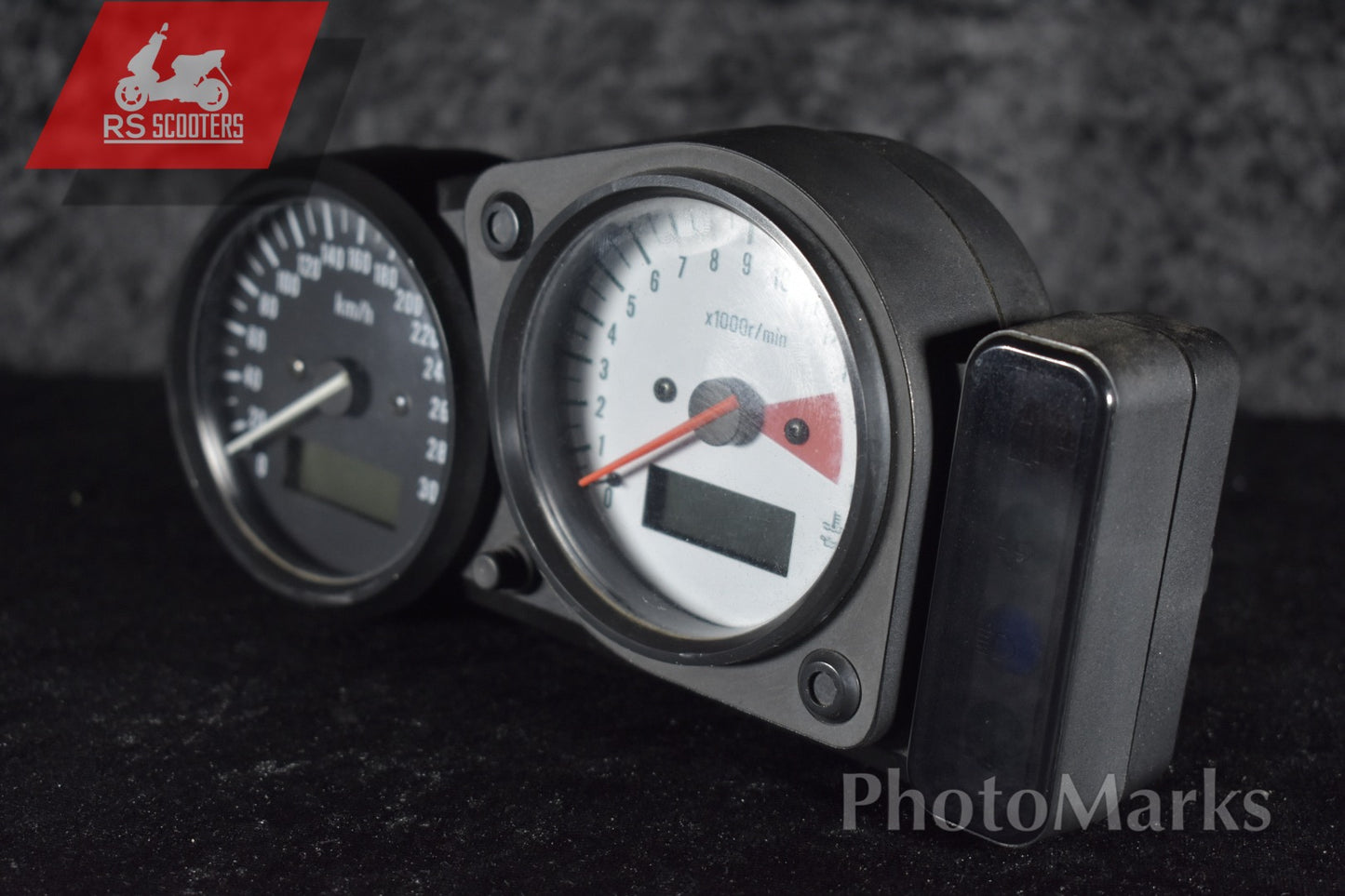 Tacho Original Suzuki GSX-R 750 Vergasermodell
