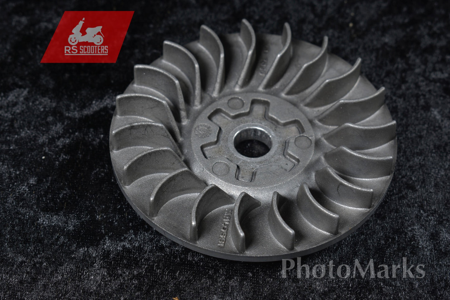 Malossi Tuningkit ( Malossi Multivar, Malossi Riemenscheibe, Malossi Riemen ) Minarelli liegend Yamaha Aerox / MBK / Aprilia / Italjet