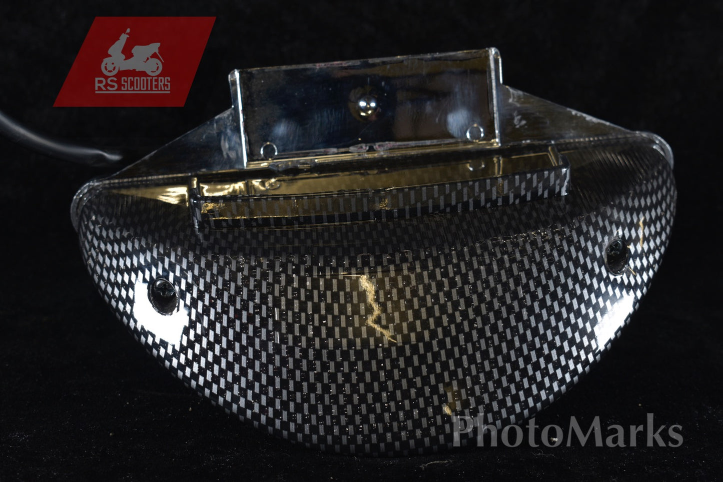 Rücklicht Carbonoptik mit Kabel Yamaha Aerox / MBK Nitro