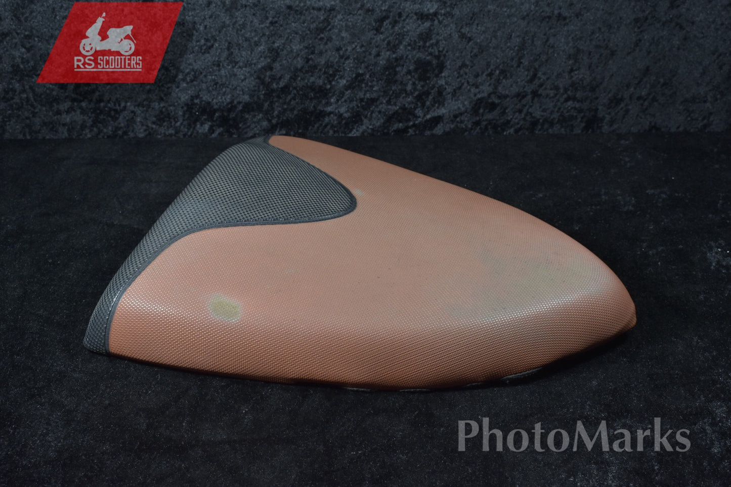 Soziussitz Original Sozius rot / schwarz - Aprilia SR50R