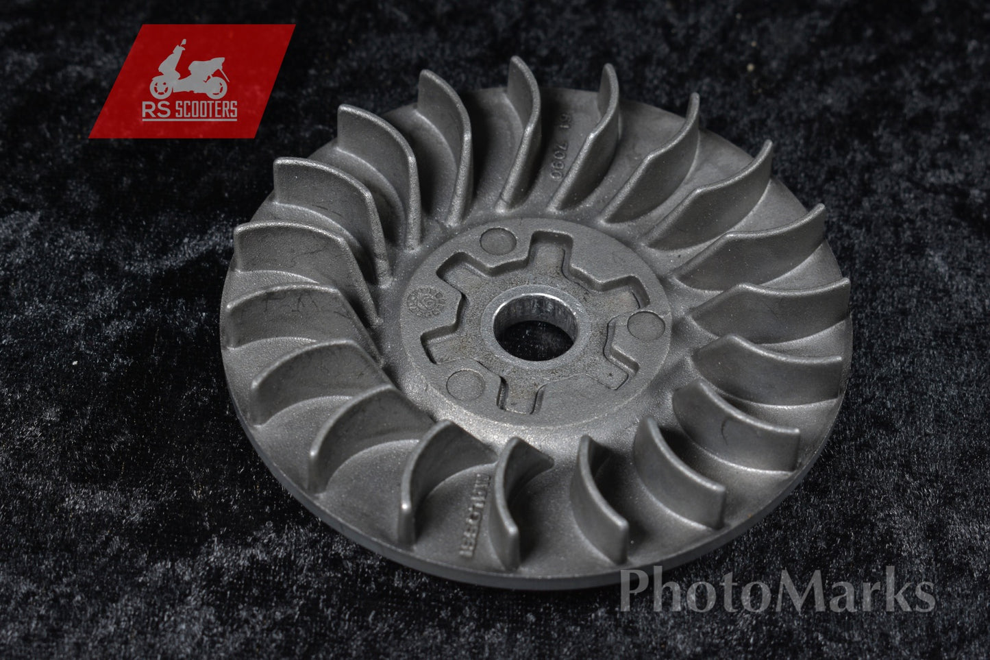 Malossi Tuningkit ( Malossi Multivar, Malossi Riemenscheibe, Malossi Riemen ) Minarelli liegend Yamaha Aerox / MBK / Aprilia / Italjet