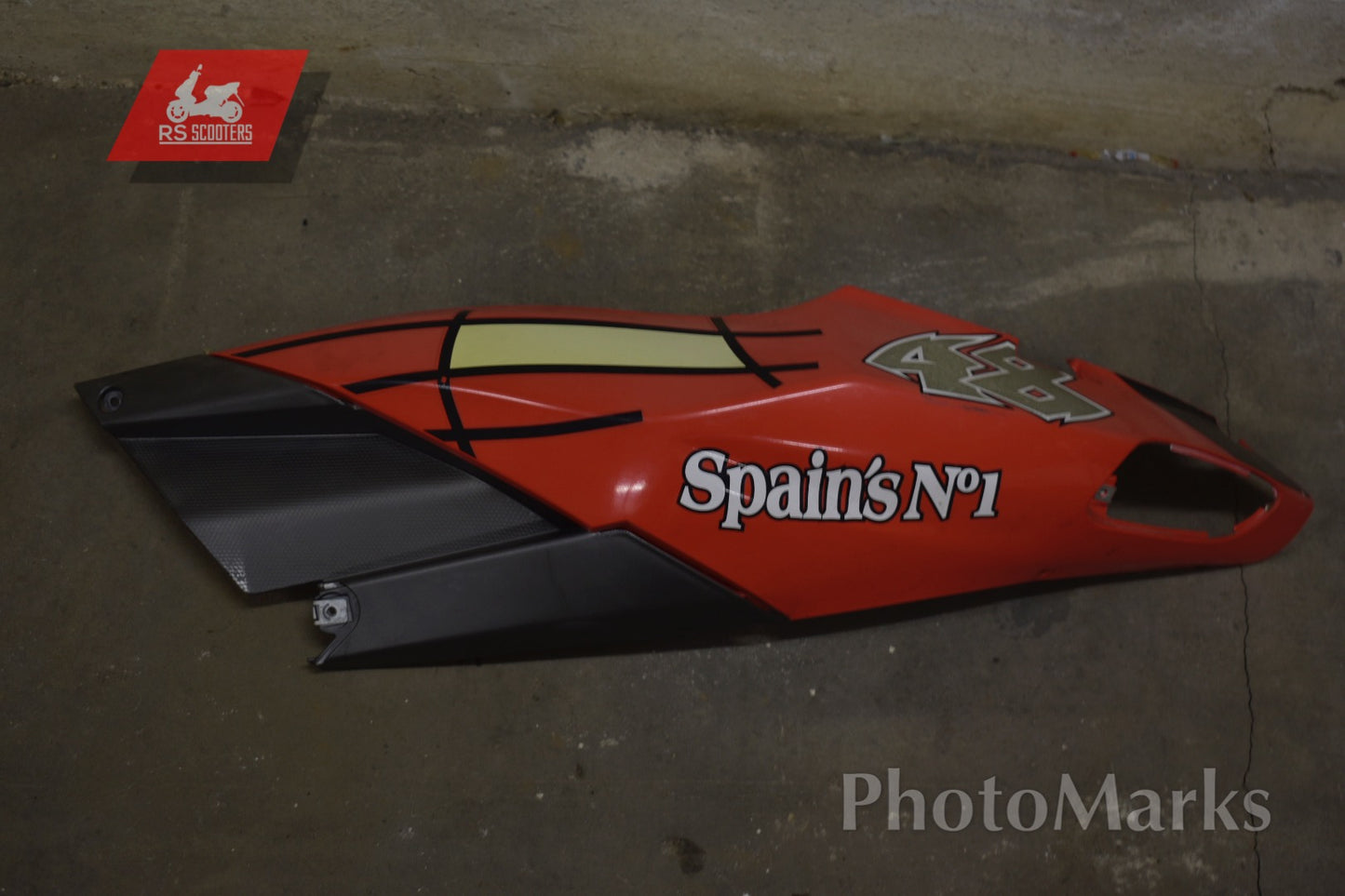Verkleidung Spains No. 1 Aprilia SR50 R Sonderedition Original